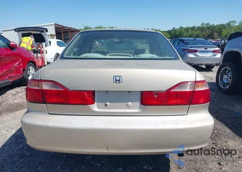 2000 Honda Accord 2.3 Lx from USA, damaged, VIN 1HGCG5645YA148992